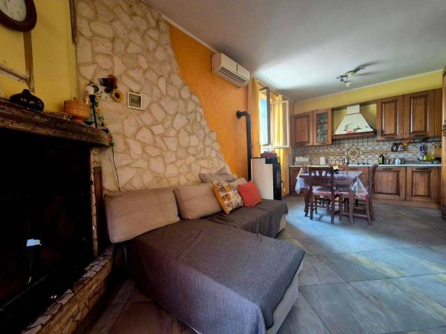 Appartamento in vendita a Civitaquana, Abruzzo