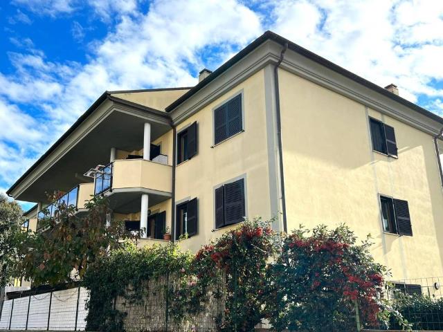 Appartamento in vendita a San Gordiano, Roma Capitale