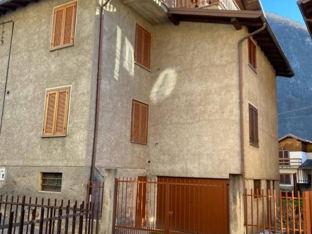 Appartamento in vendita a Civo, Lombardia
