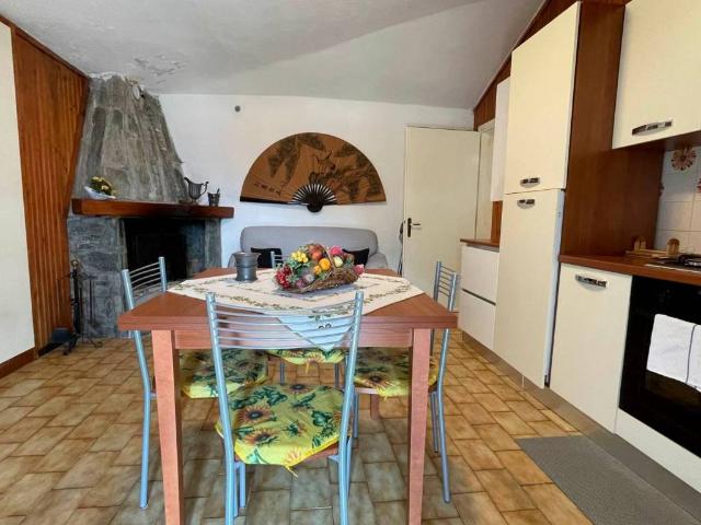 Appartamento in vendita a Civo, Lombardia