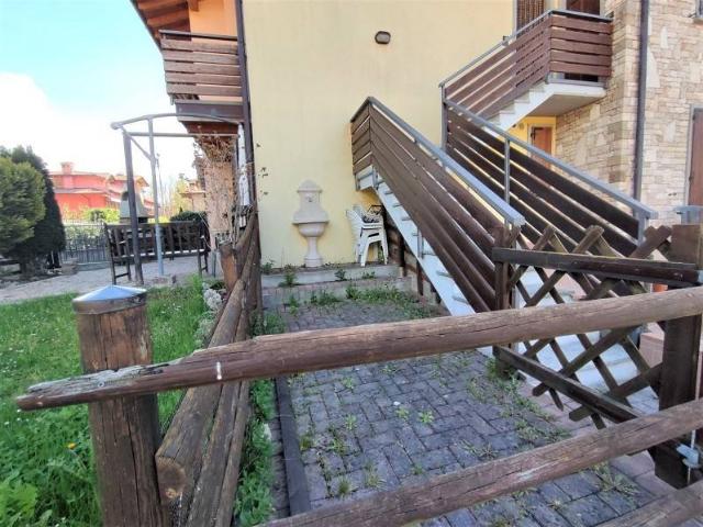 Appartamento in vendita a Fiorine, Clusone