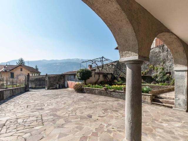 Appartamento in vendita a Clusone, Bergamo