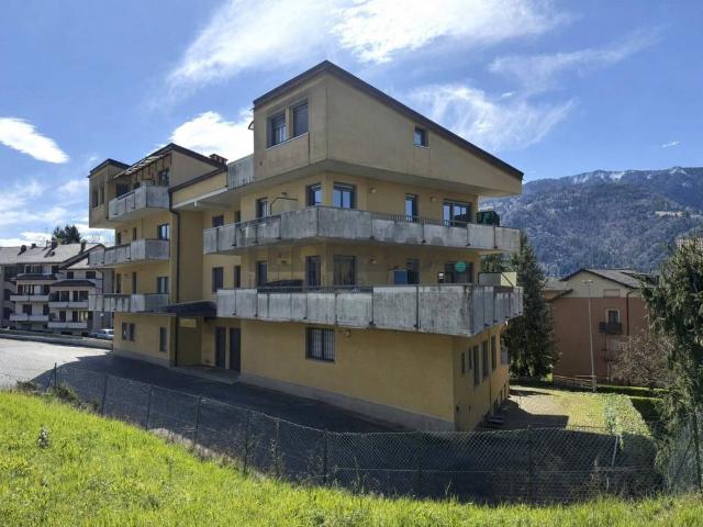 Appartamento in vendita a Clusone, Lombardia