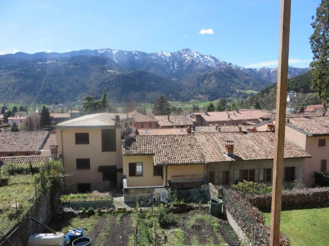 Appartamento in vendita a Clusone, Lombardia