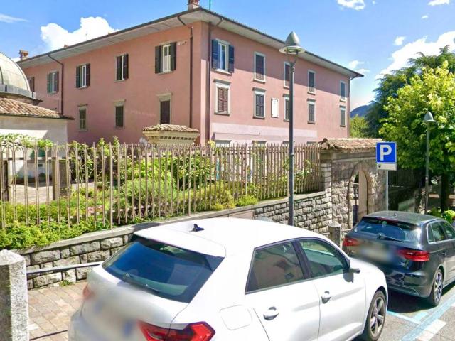 Appartamento in vendita a Clusone, Lombardia