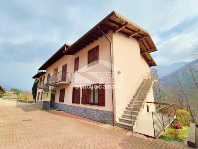 Appartamento in vendita a Clusone, Lombardia