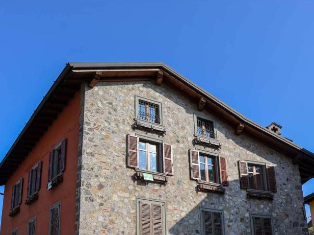 Appartamento in vendita a Clusone, Lombardia