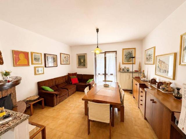 Appartamento in vendita a Clusone, Lombardia
