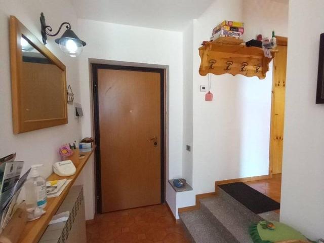 Appartamento in vendita a Fiorine, Clusone