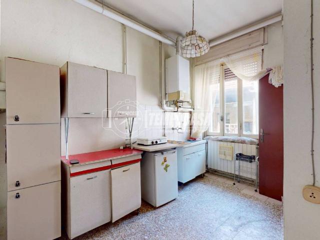 Appartamento in vendita a Cogliate, Lombardia