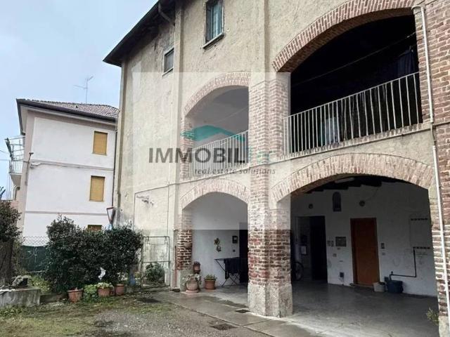 Appartamento in vendita a Cogliate, Lombardia