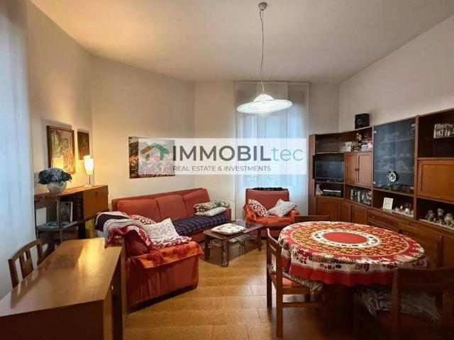 Appartamento in vendita a Cogliate, Lombardia