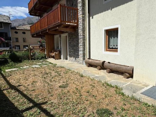 Appartamento in vendita a Cogne, Aosta