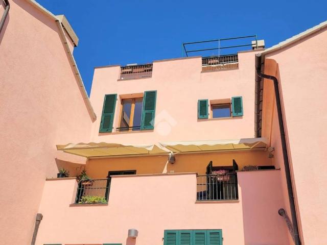 Appartamento in vendita a Cogoleto, Liguria
