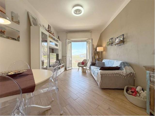 Appartamento in vendita a Cogoleto, Liguria