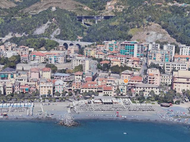 Appartamento in vendita a Cogoleto, Liguria