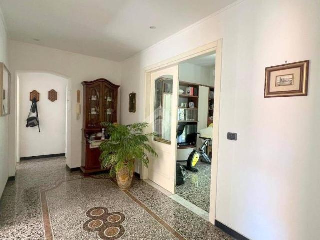 Appartamento in vendita a Cogoleto, Liguria