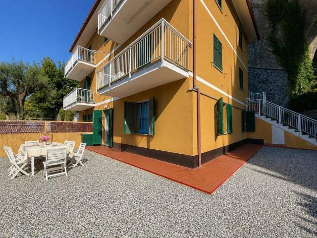 Appartamento in vendita a Cogoleto, Liguria