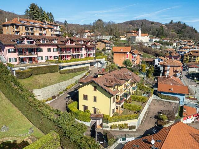 Appartamento in vendita a Colazza, Novara