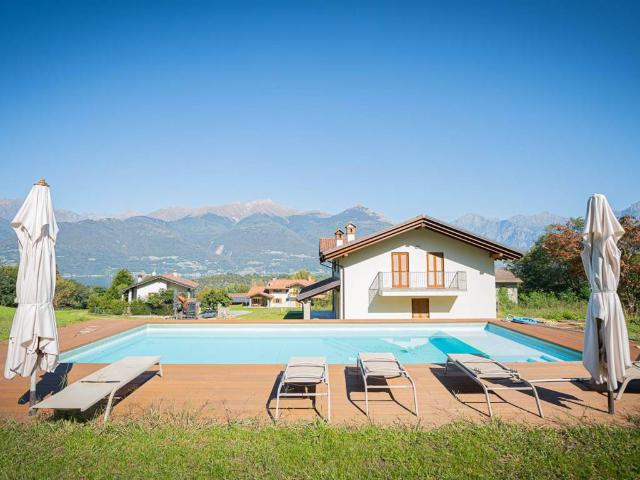 Appartamento in vendita a Chiaro, Colico