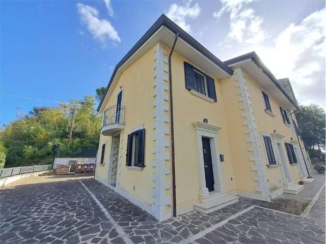 Villa Indipendente in vendita a Collazzone, Umbria