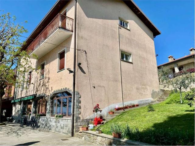 Appartamento in vendita a Colle Brianza, Lombardia