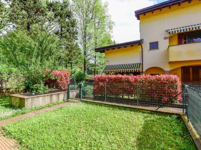 Appartamento in vendita a Piecastello, Colle Brianza