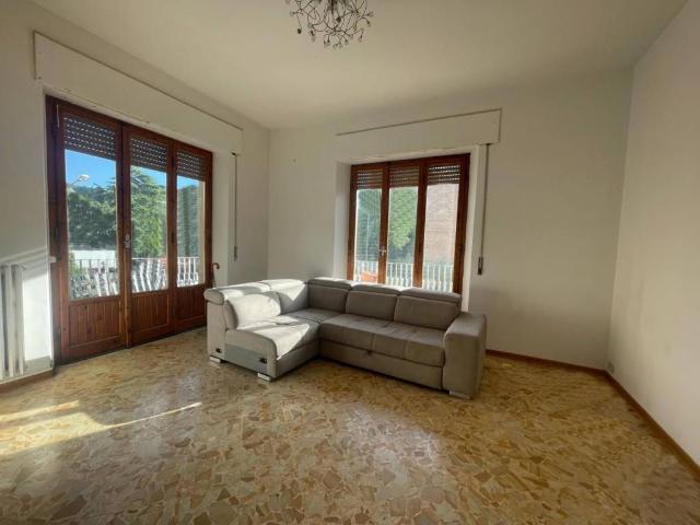 Appartamento in vendita a Colle Di Val D'elsa, Toscana