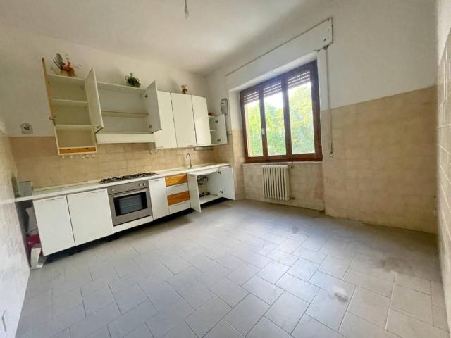 Appartamento in vendita a Colle Di Val D'elsa, Toscana