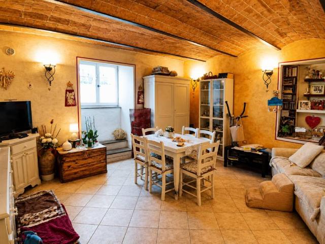 Appartamento in vendita a San Donato, Colle di Val d'Elsa