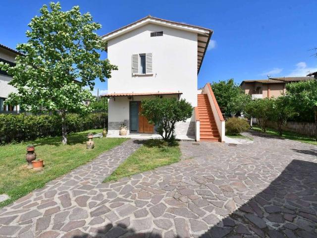 Appartamento in vendita a Colle Di Val D'elsa, Toscana