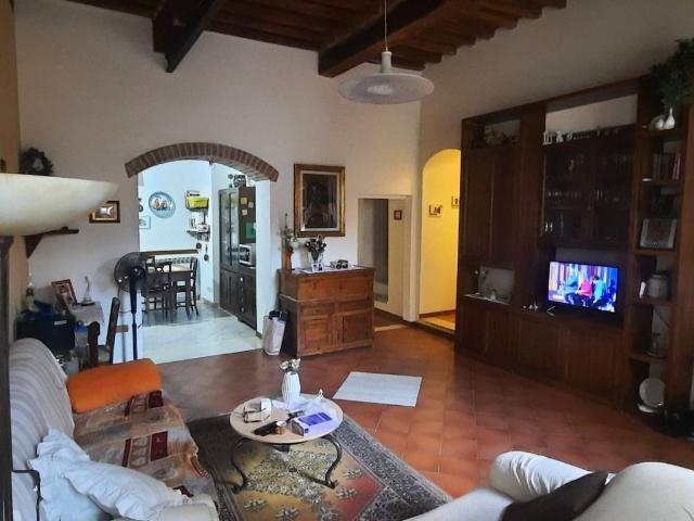 Appartamento in vendita a Colle Di Val D'elsa, Toscana