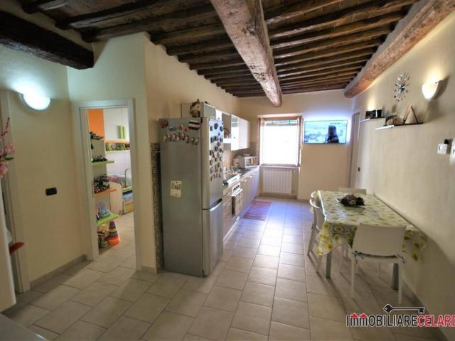 Appartamento in vendita a Colle Di Val D'elsa, Toscana