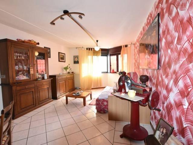 Appartamento in vendita a Collecchio, Reggio Emilia