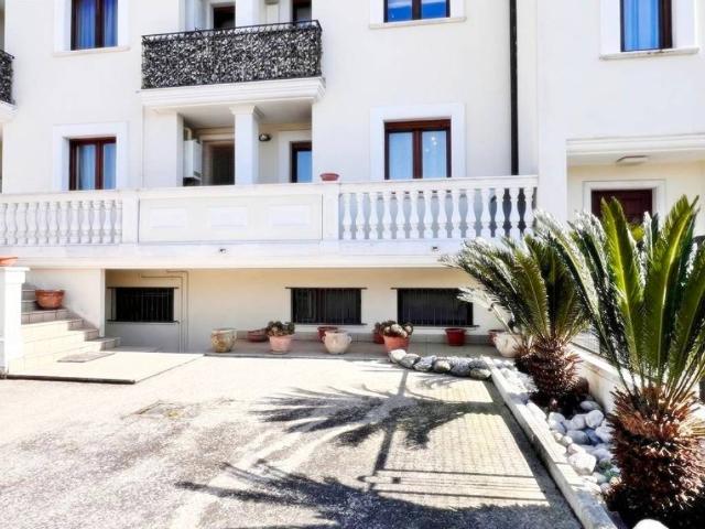 Appartamento in vendita a Collecorvino, Abruzzo