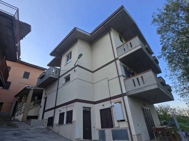 Appartamento in vendita a Colledara, Abruzzo