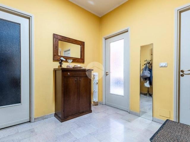 Appartamento in vendita a Leumann, Piemonte
