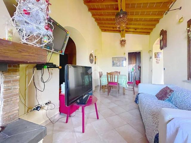 Appartamento in vendita a Collesalvetti, Toscana