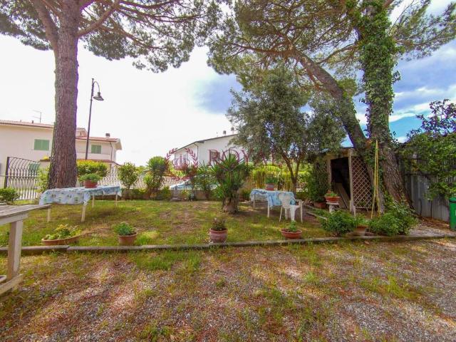 Appartamento in vendita a Collesalvetti, Toscana