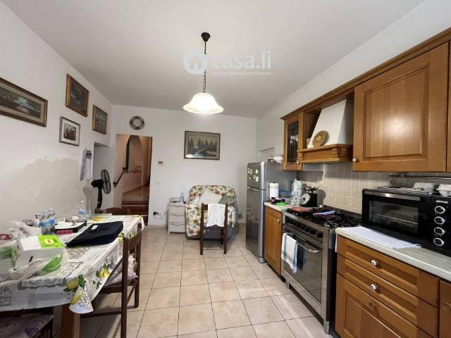 Appartamento in vendita a Stagno, Collesalvetti
