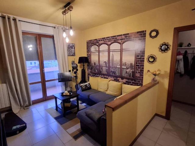 Appartamento in vendita a Collesalvetti, Toscana