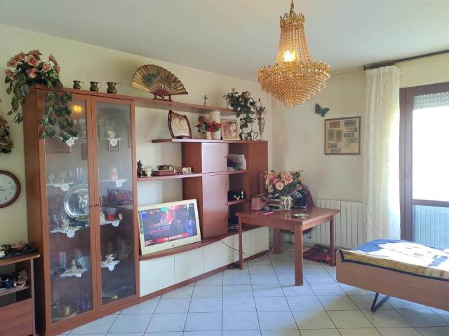 Appartamento in vendita a Collesalvetti, Toscana
