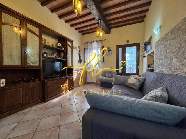 Appartamento in vendita a Collesalvetti, Toscana