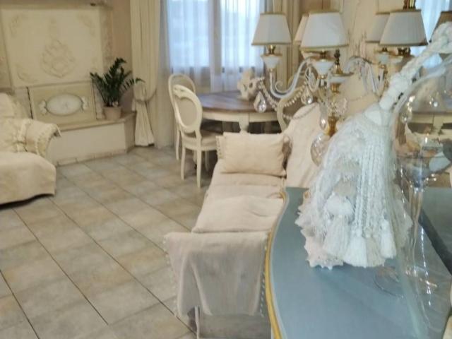 Appartamento in vendita a Collesalvetti, Toscana