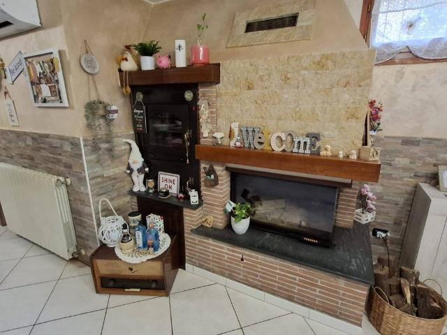 Appartamento in vendita a Collesalvetti, Livorno