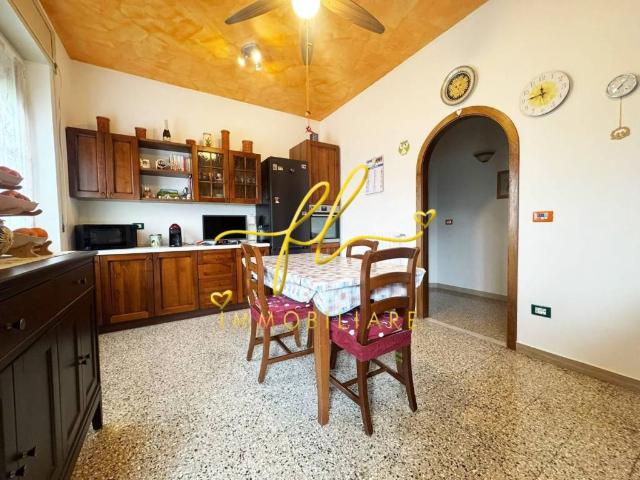 Appartamento in vendita a Collesalvetti, Toscana