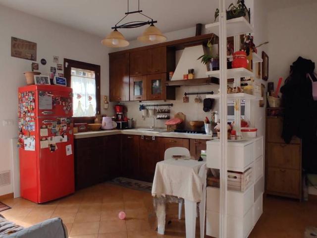 Appartamento in vendita a Collesalvetti, Toscana
