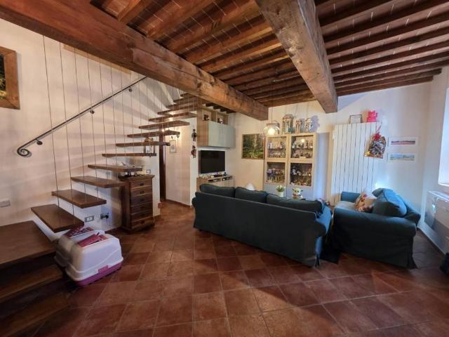 Appartamento in vendita a Collesalvetti, Toscana