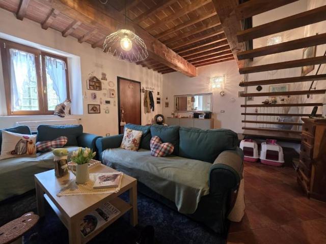 Appartamento in vendita a Collesalvetti, Toscana