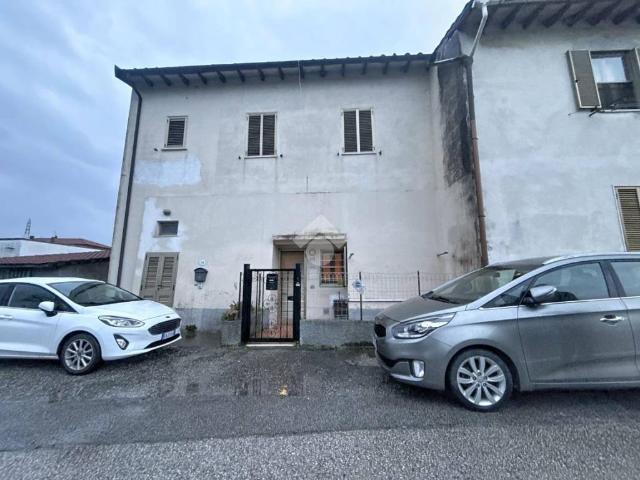 Appartamento in vendita a Collesalvetti, Toscana